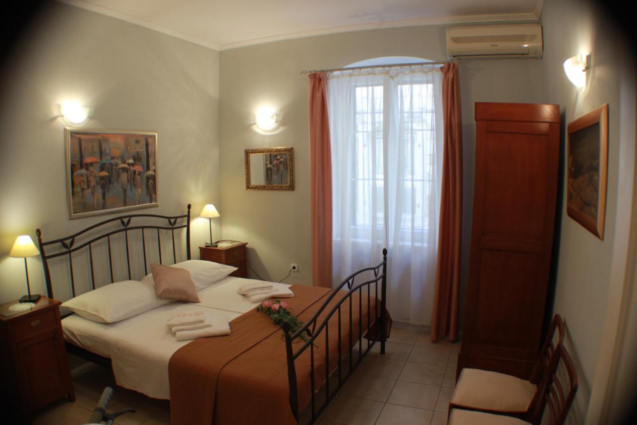Adagio Theatre Apartment Split