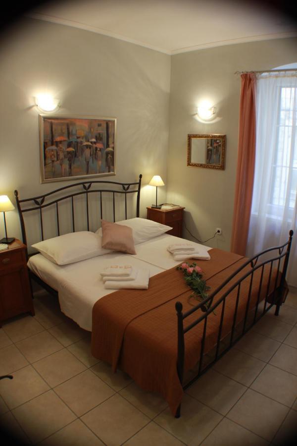 Adagio Theatre Apartment