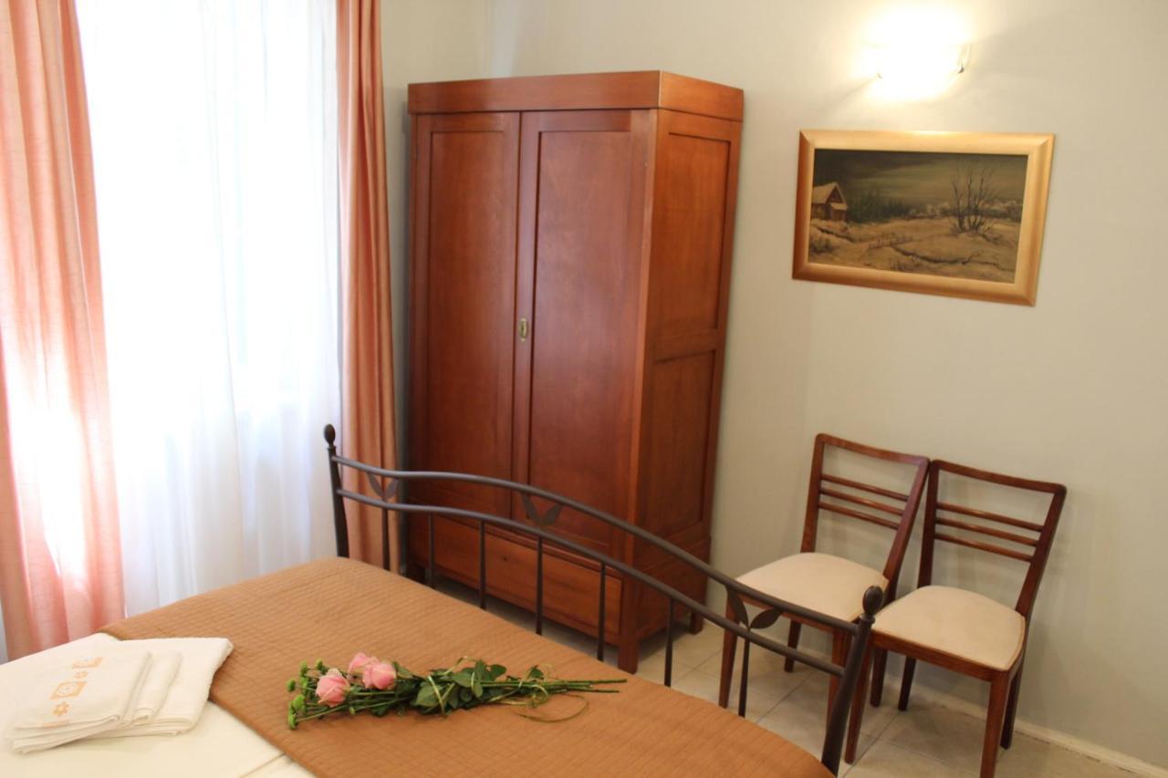 Adagio Theatre Apartment