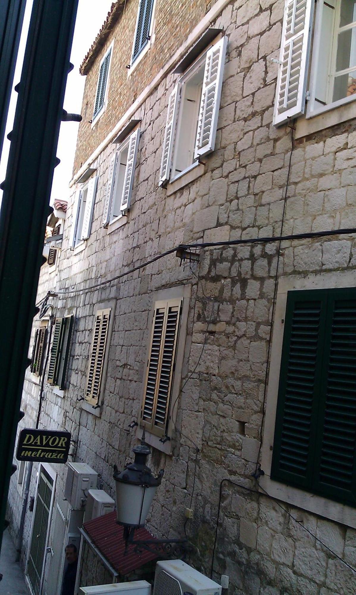 Apartment Adagio Theatre