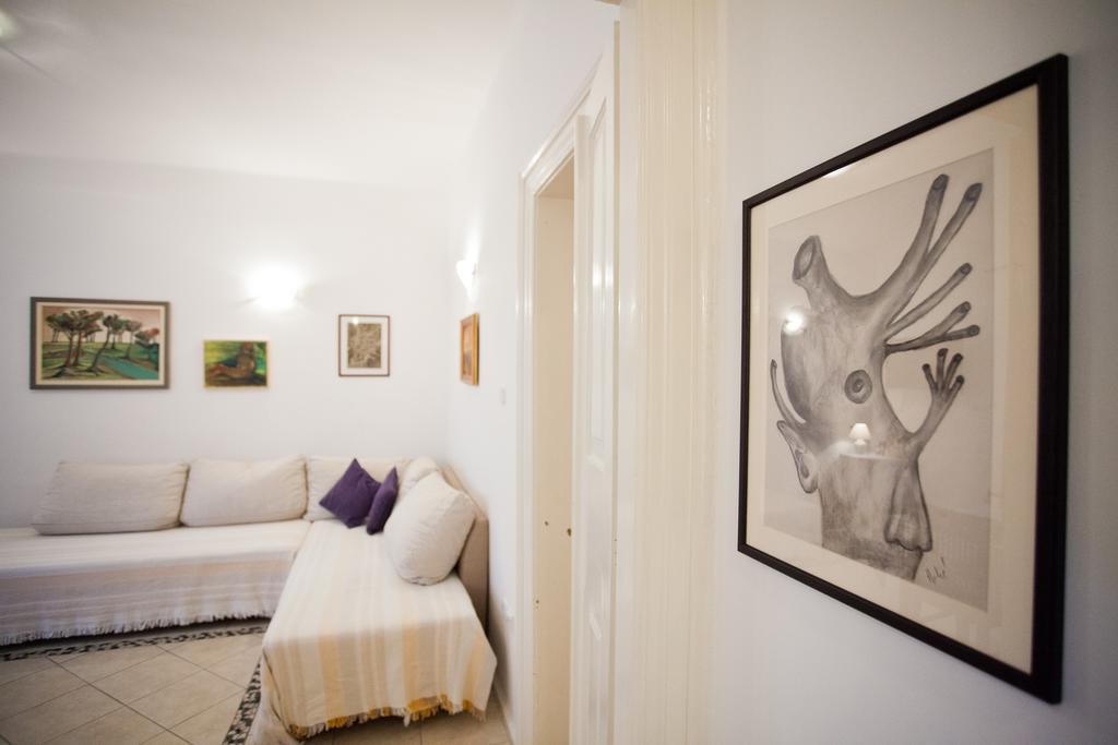 Adagio Theatre Apartment